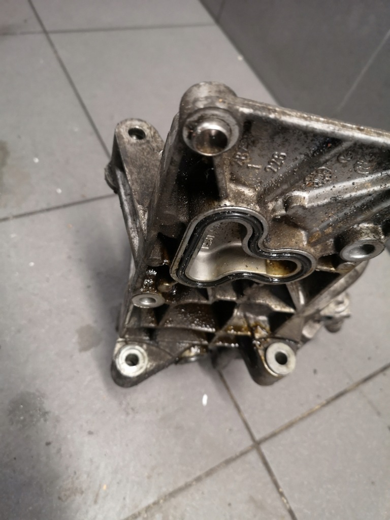 Генератор bmw e65 7508607 с Разборки