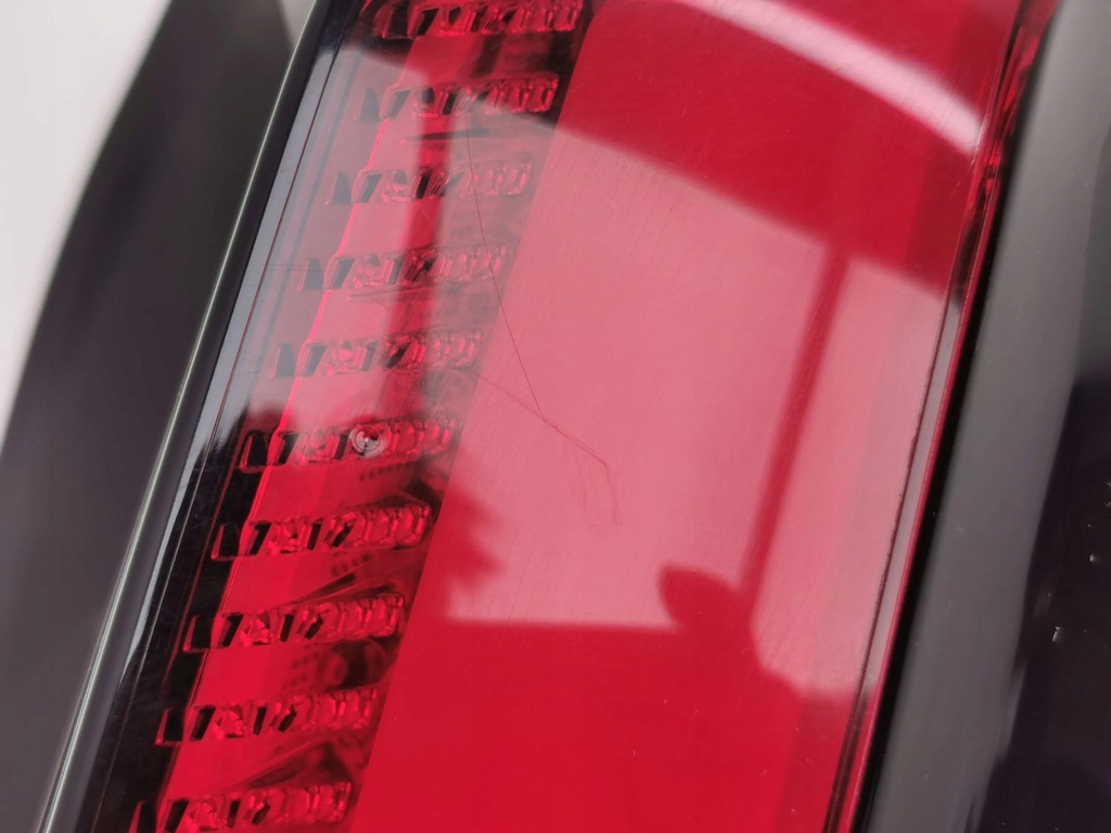 фото №8, Peugeot 3008 ii 2018 правая сторона лампы задние