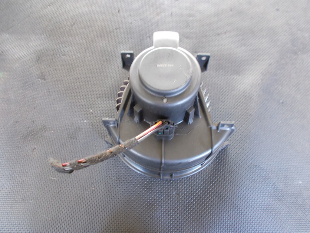 фото №1, Повітродувка vw touareg europa