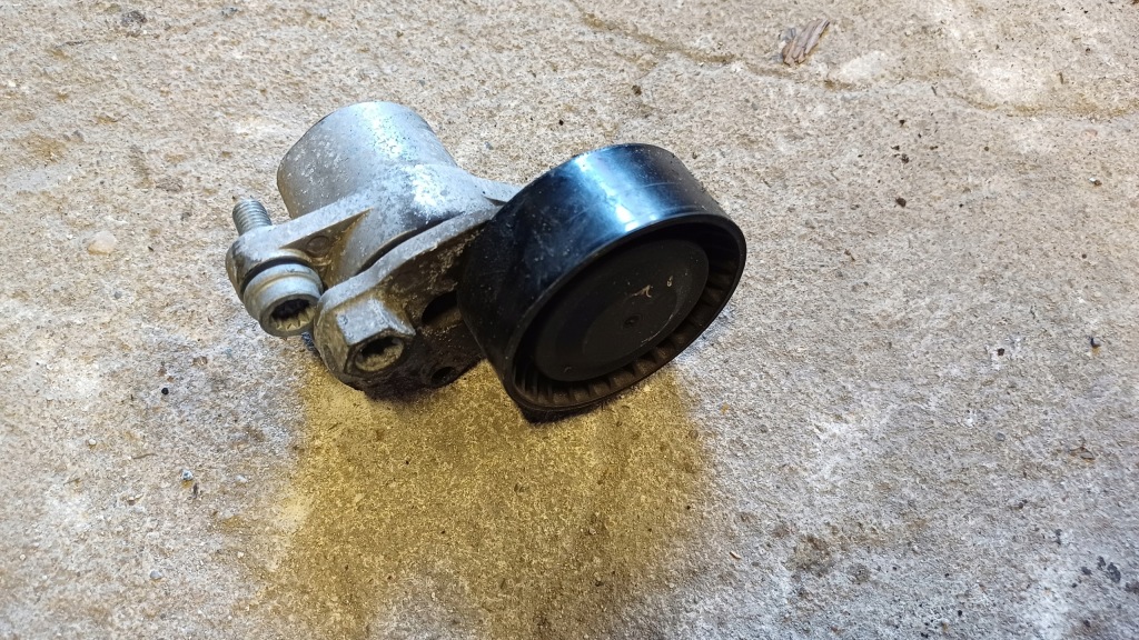 фото №1, Seat leon iii 1.2 tsi натяжитель ремень 04e145299e