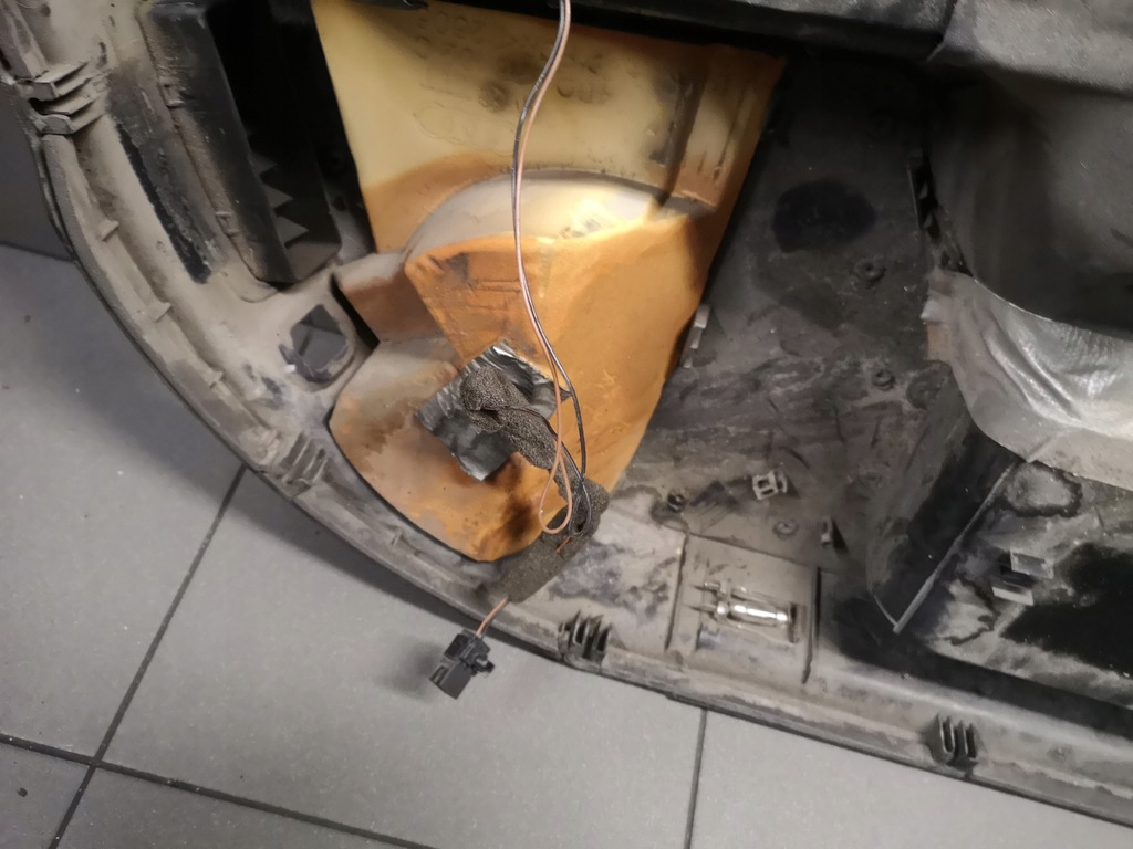 фото №10, Обшивка дверь правый перед audi a8 d2 eu lift soul