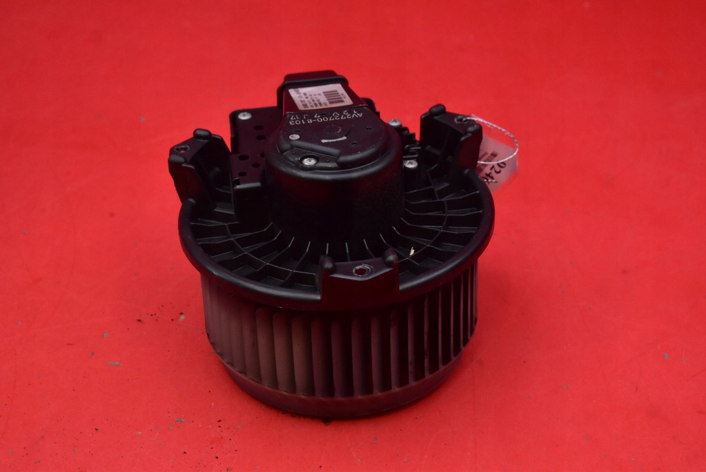 фото №6, Воздуходувка вентилятор обдув eu av272700-8103 toyota auris 1 i 06-09