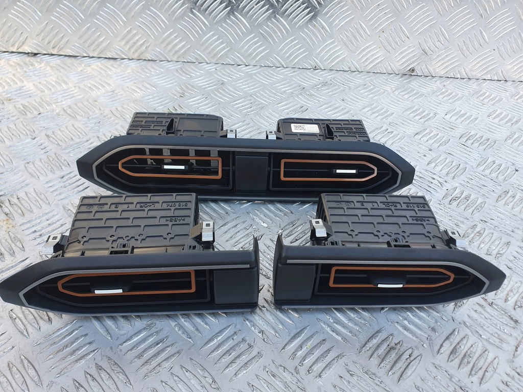 фото №1, Решётки обдув комплект sandero iii stepway 21-