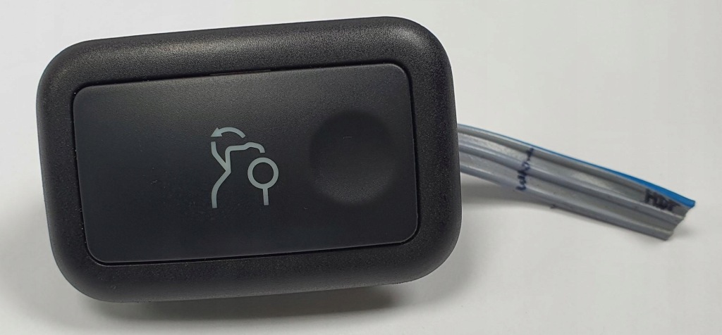 фото №1, Кнопка открывания крышки mercedes w204 a2048707051