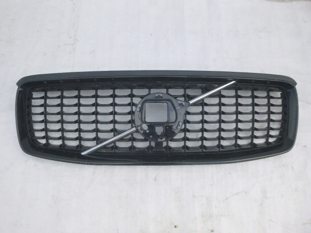 фото №1, Решётка радиатора решётка радиатора volvo xc60 2 ii lift 21- r-design