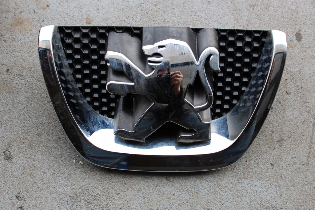 фото №1, Peugeot 207 lift решітка радіатора w бампер емблема значок