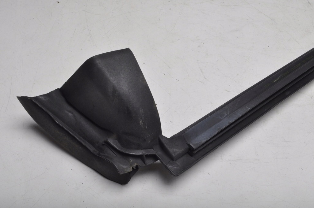 фото №7, Mercedes w172 r172 молдинг стекло подоконная передняя правая a1727200824