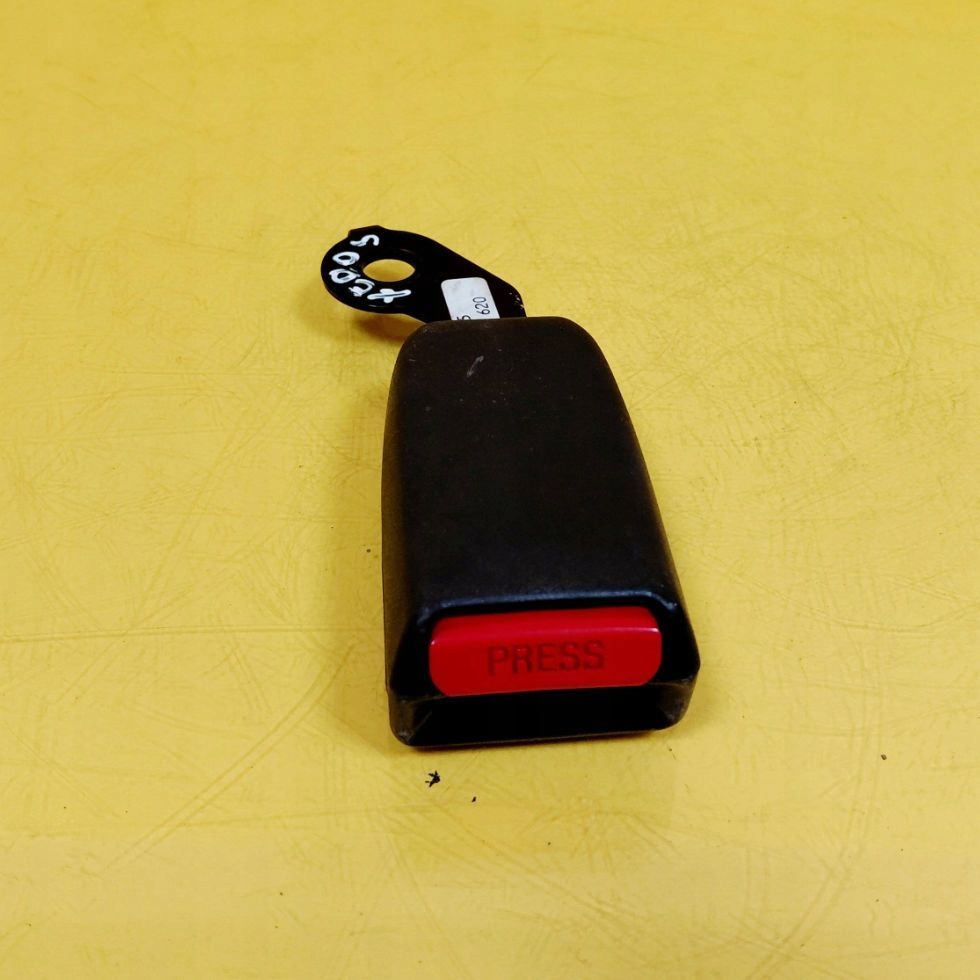 Купить Клипса поперечина безопасности правый перед mazda xedos 6 ca06620 nr1293