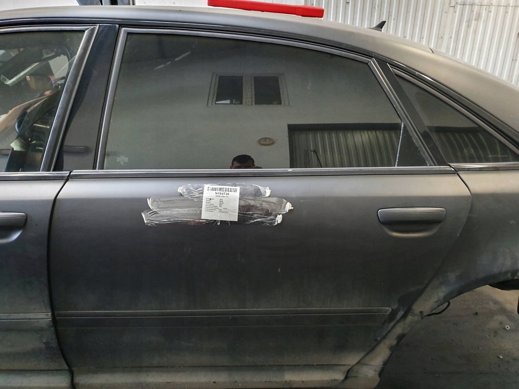 фото №1, Двері ліва задня чорний mat плівка long audi a8 d3