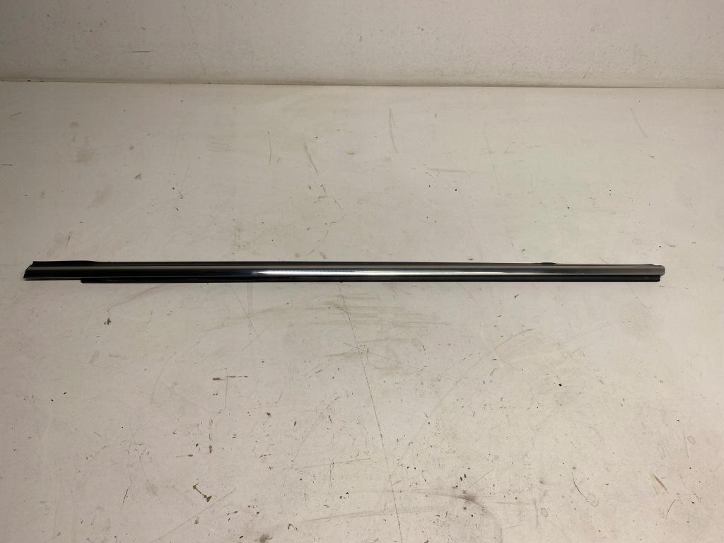 фото №1, Молдинг parapet дверь левый перед sportage iii 10-