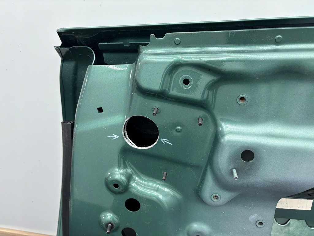 фото №16, Aston martin dbx дверь правое задние задняя