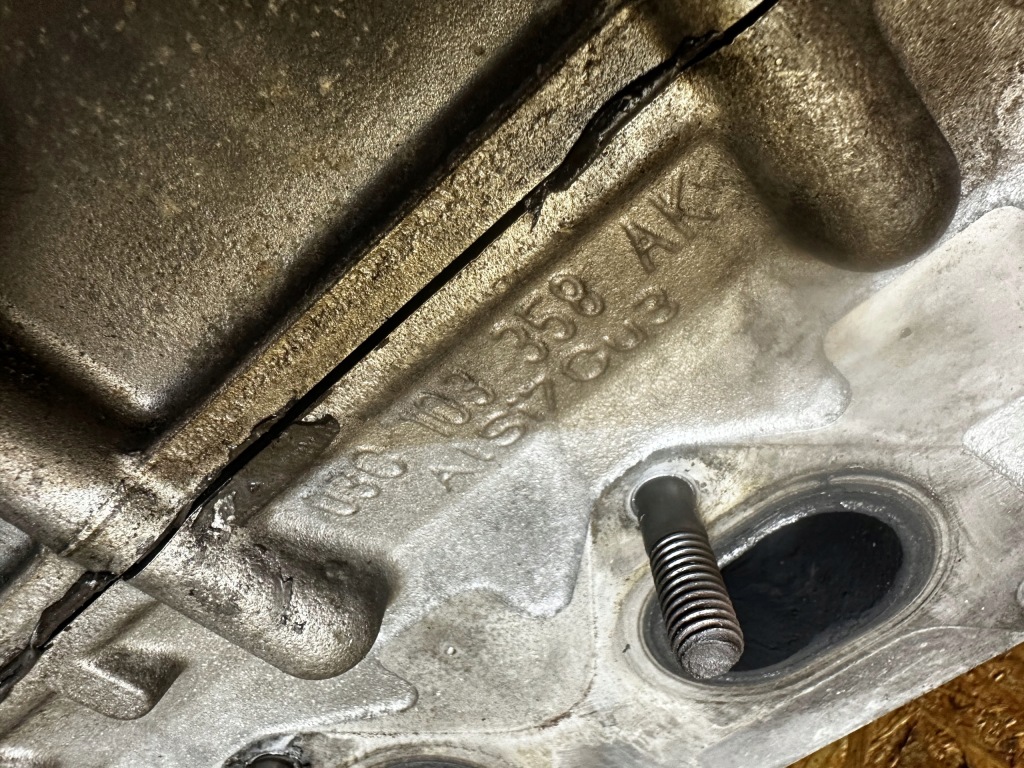 Головка крышка валы vw 1.4 tsi 03c103358ak 03c103475bc Киев