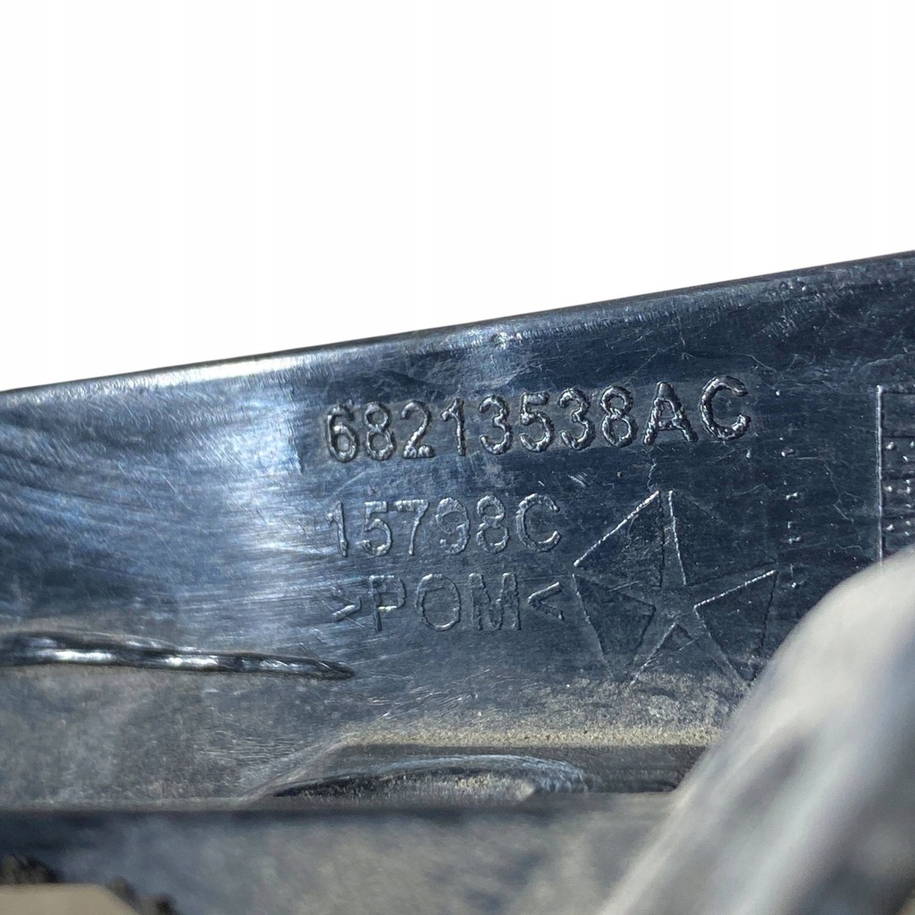 фото №8, Dodge charger 2017 левая сторона кронштейн / кронштейн бампера передний