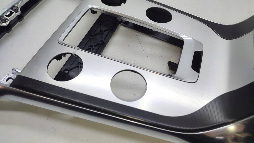 фото №4, Рамка тунель радіо консолі volvo v40 ii europa 2016 ocean race