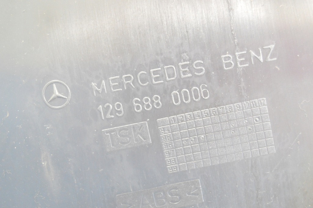 Защита обивка стойка a нижняя правая mercedes r129 sl lift 1296880006 с Разборки