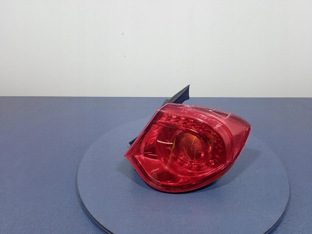 Купить Alfa romeo giulietta лампа задний  правая наружная 0050513612