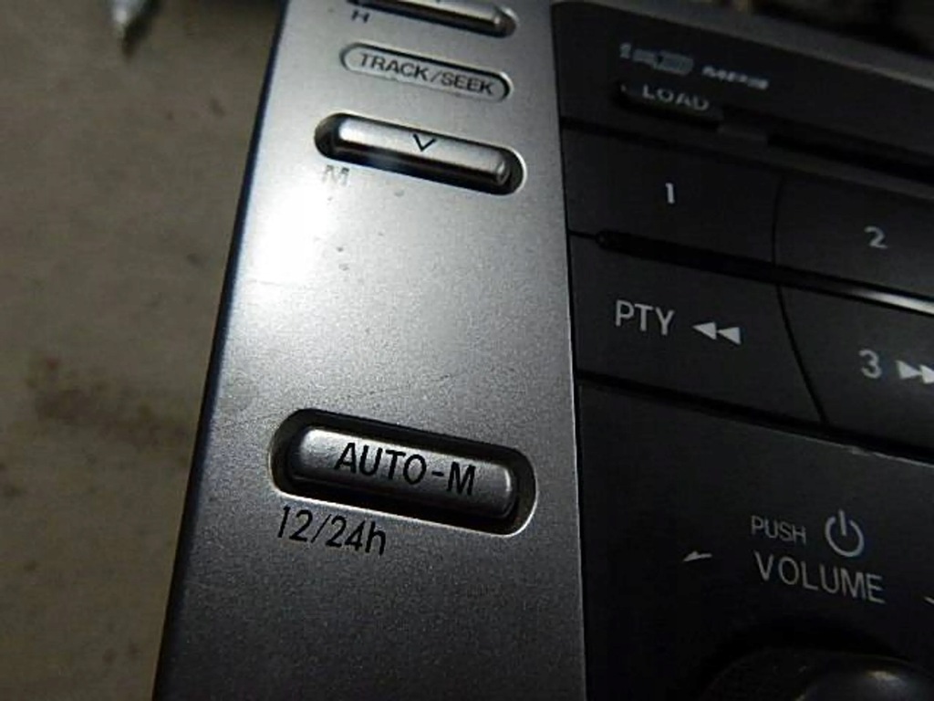 фото №3, Mazda 6 2010 автомагнитола