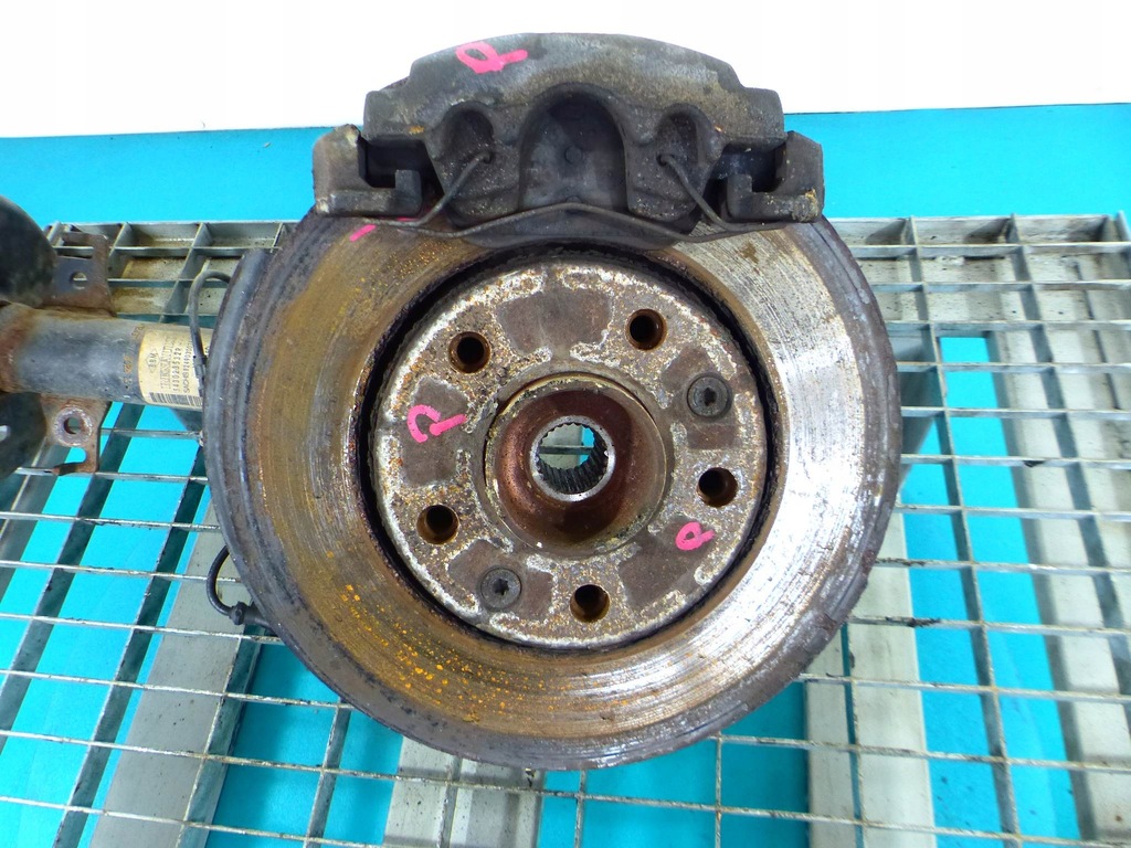 фото №1, Поворотний кулак права ступиця 1.5dci renault fluence