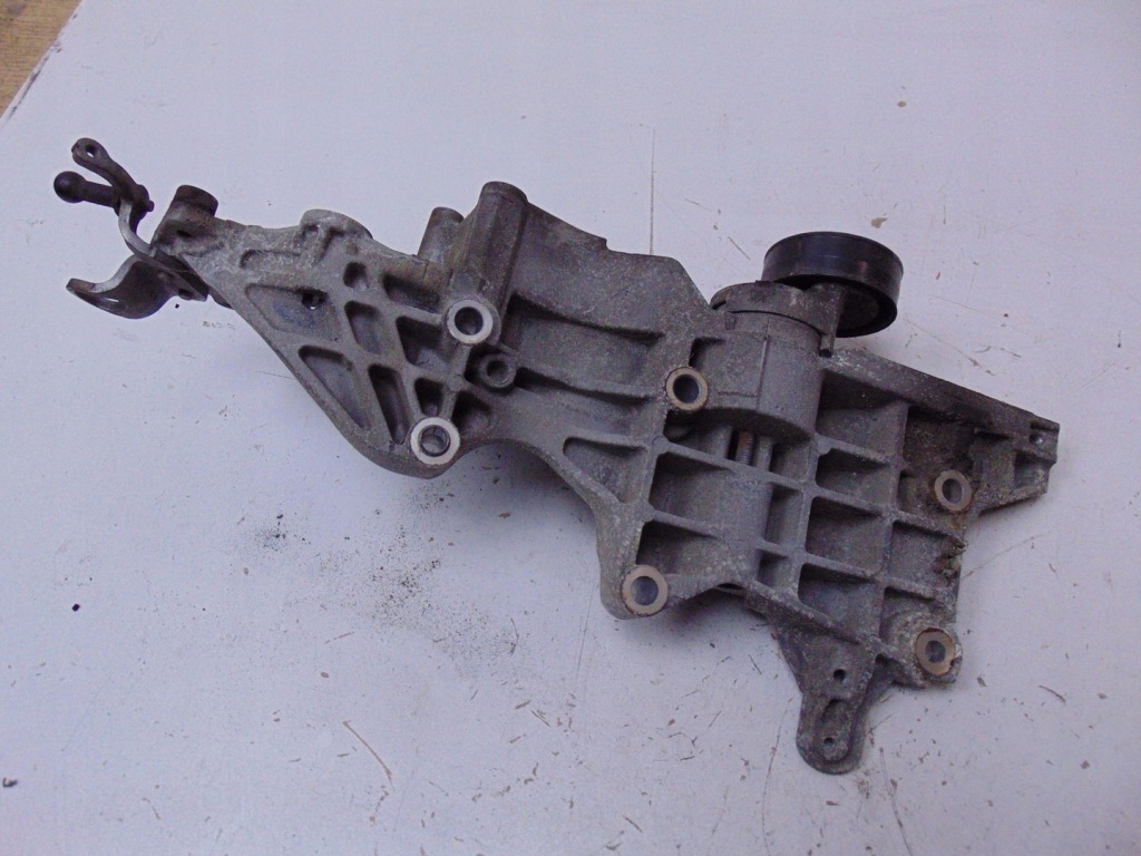 фото №8, Кронштейн основа генератора vw passat b7 2.0 tdi cff 03l903143q