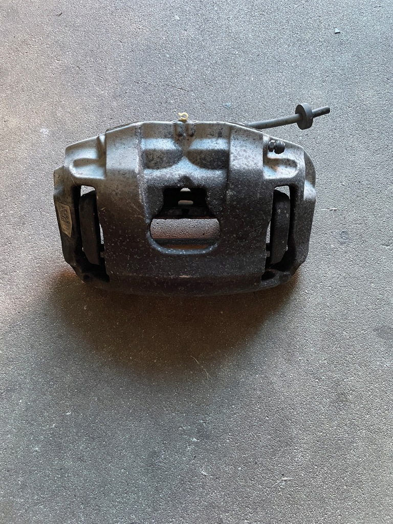 фото №1, Audi a7 4g суппорт тормозной правый перед 4g06cd