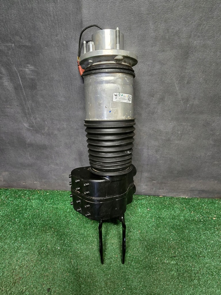 фото №1, Амортизатор лівий перед porsche taycan 9j1616037e