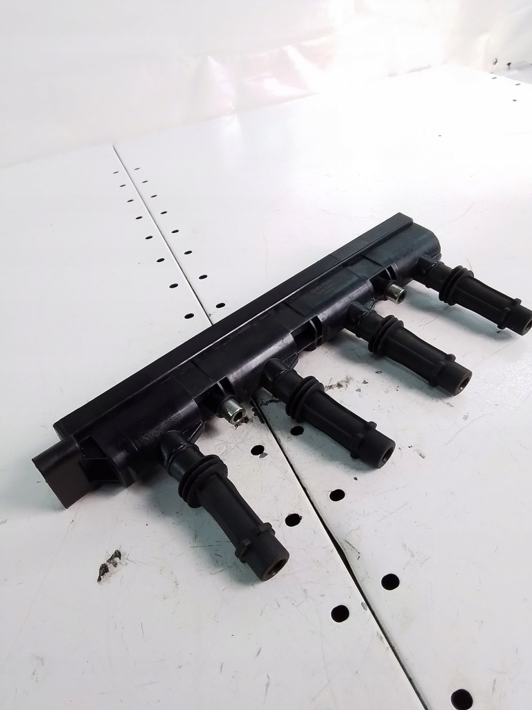 фото №1, L943 катушки зажигания opel astra j 1.4 gn10401