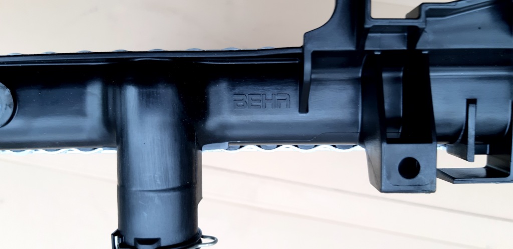 фото №9, Mercedes w204 w212 w218 w207 slk r172 радиатор