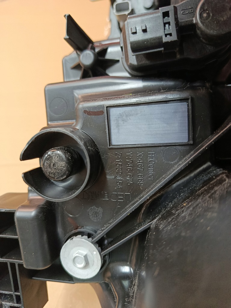 фото №10, Toyota corolla cross лампа правая перед europa оригинал