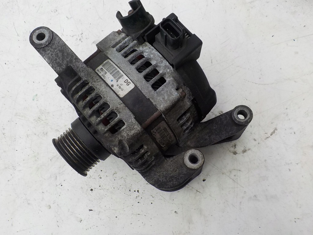 Купити Focus 2 mk2 2.0 16v aoda генератор 104210-3761