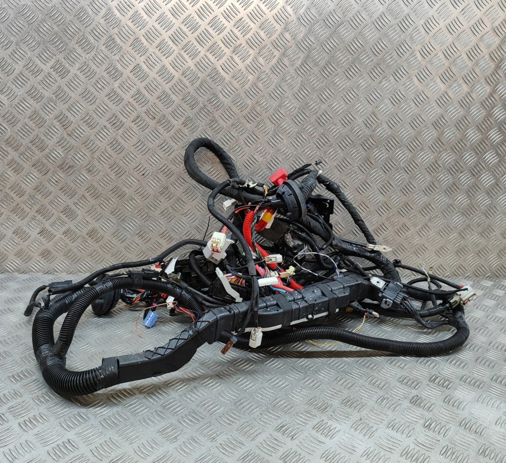 фото №2, Tesla model y 2023 другая жгут трубопровод / кабели