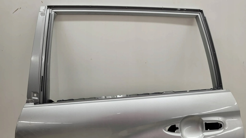 фото №9, Toyota corolla cross 22+ дверь задняя задние левая fv