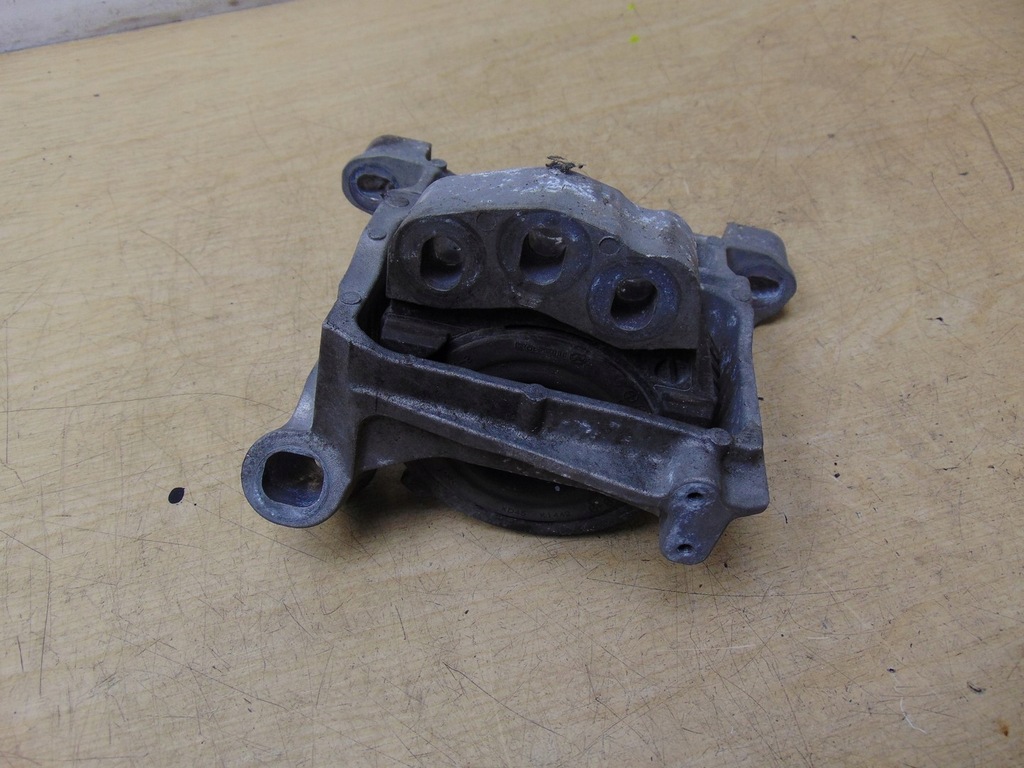 фото №10, Подушка двигателя кронштейн правая mazda 6 gj 2.2d 2012-