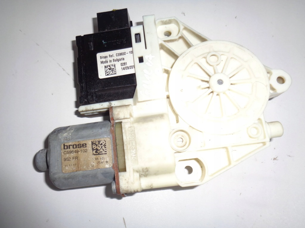 фото №2, Alfa romeo giulia моторчик стекло правый перед