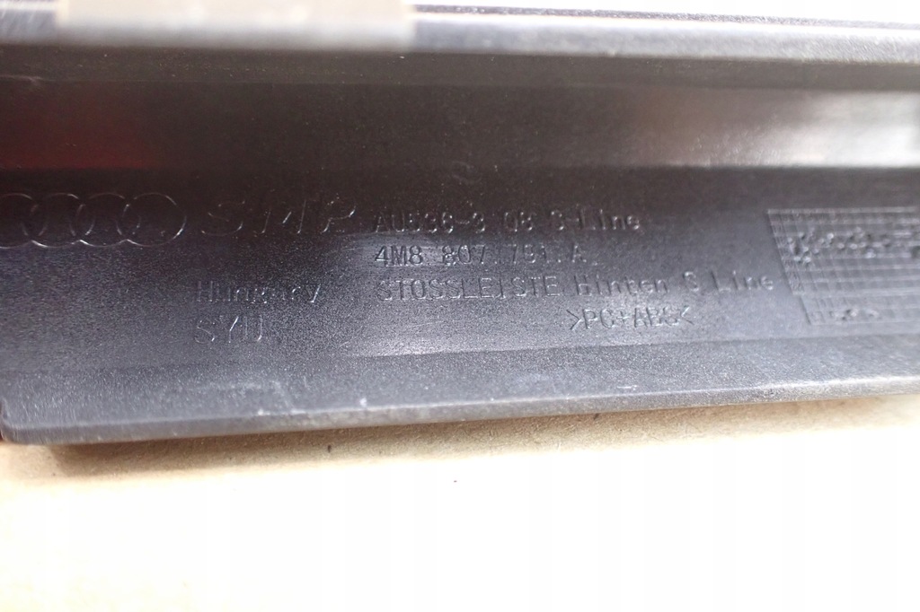 фото №11, Audi q8 s-line молдинг бампера заднього 4m8807791a