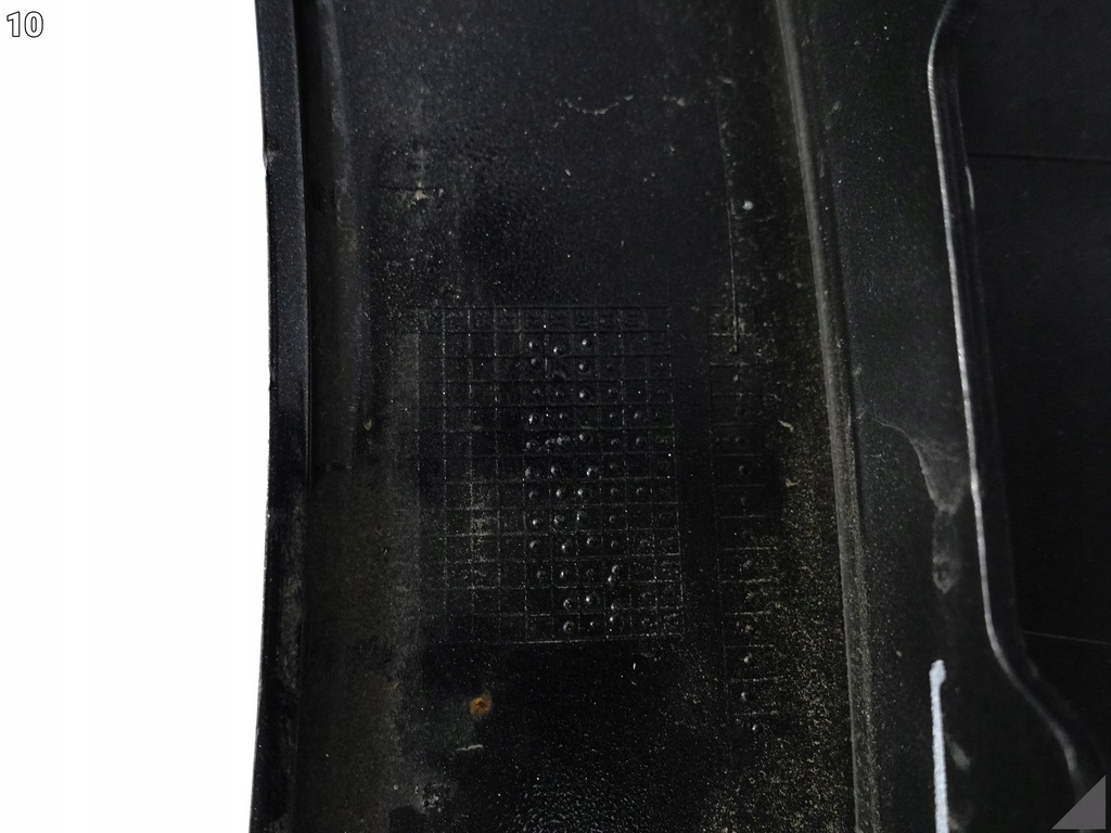 фото №11, Porsche taycan 9j1 9j0 19- бампер задня задній pdc/kamera b.ładny