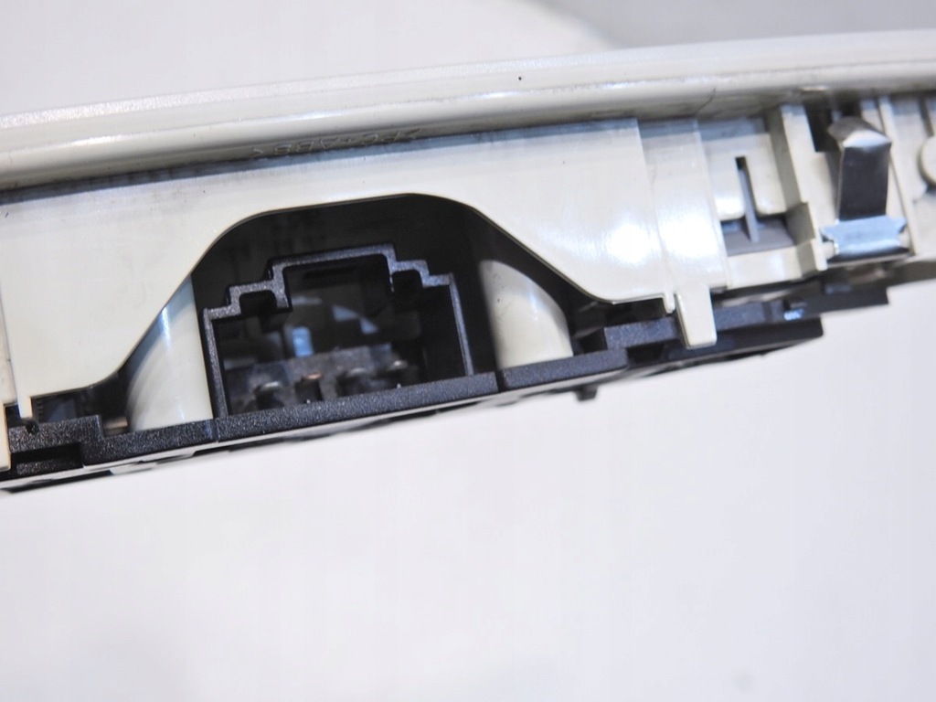 фото №6, Лампа освещение салона задняя audi a6 c6 avant