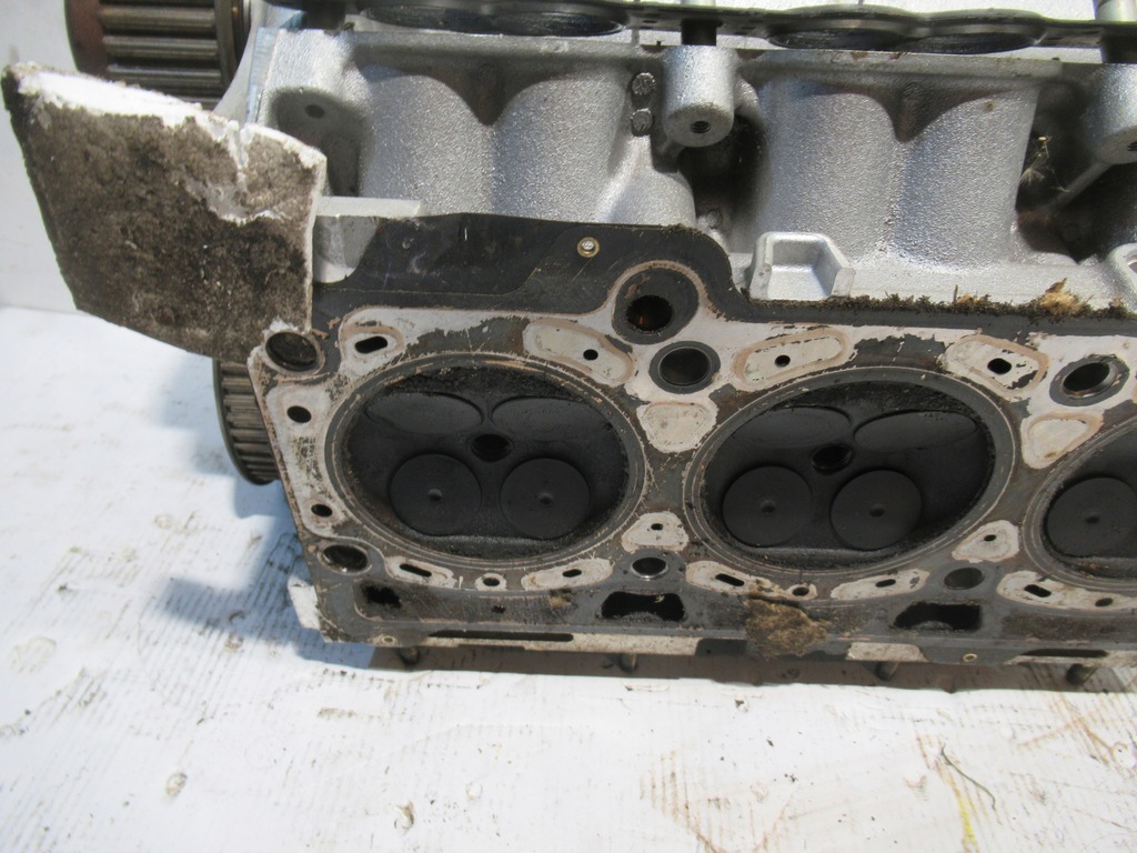 фото №15, Головка двигуна 9631076310 peugeot 406 c5 3.0 v6