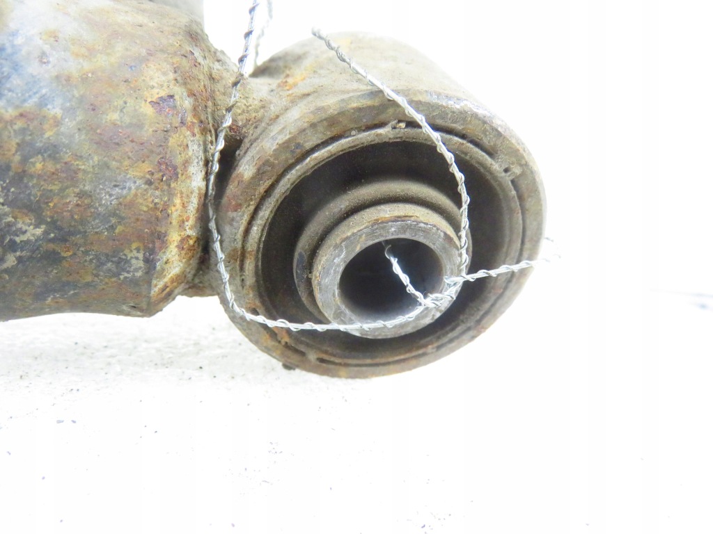 Амортизатор задній lexus is 1 Доставка