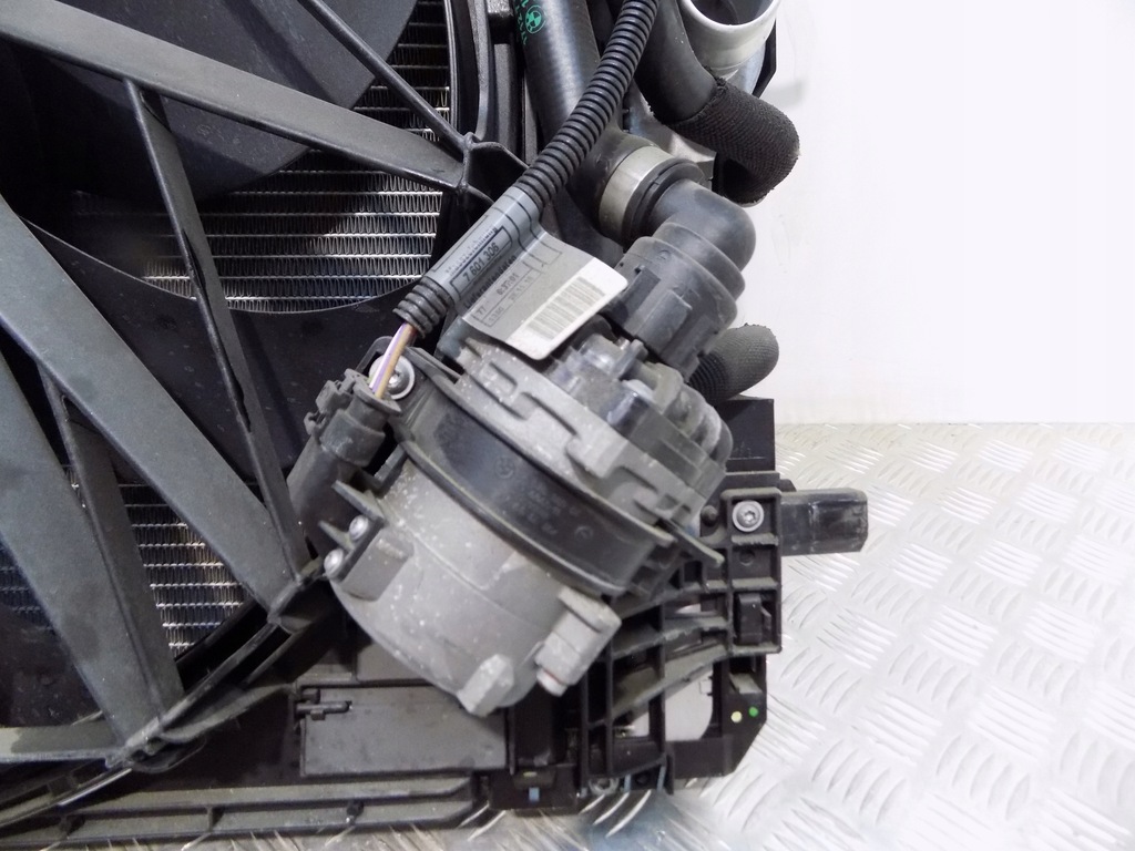 фото №6, Bmw f06 f12 f13 радиатор вентиляция комплект n63t 4.0i