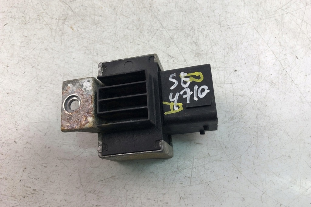 фото №1, Свечи зажигания зажигания renault grand scénic iii jz0/1_ 110678071r 2012