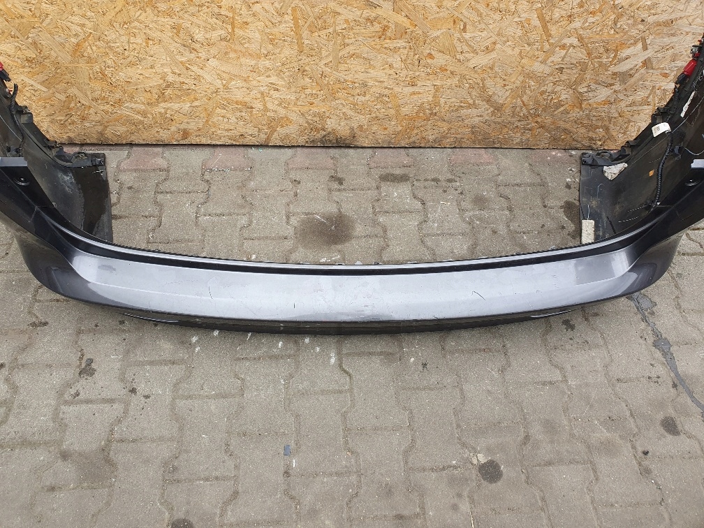 Pacifica 2 lx 2016-25 бампер задній комплектний  pau оригінал super стан Зі Шроту