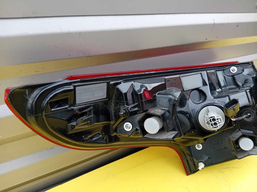 фото №8, Nissan qashqai лампа задняя правая j11 lift 26550hv00a