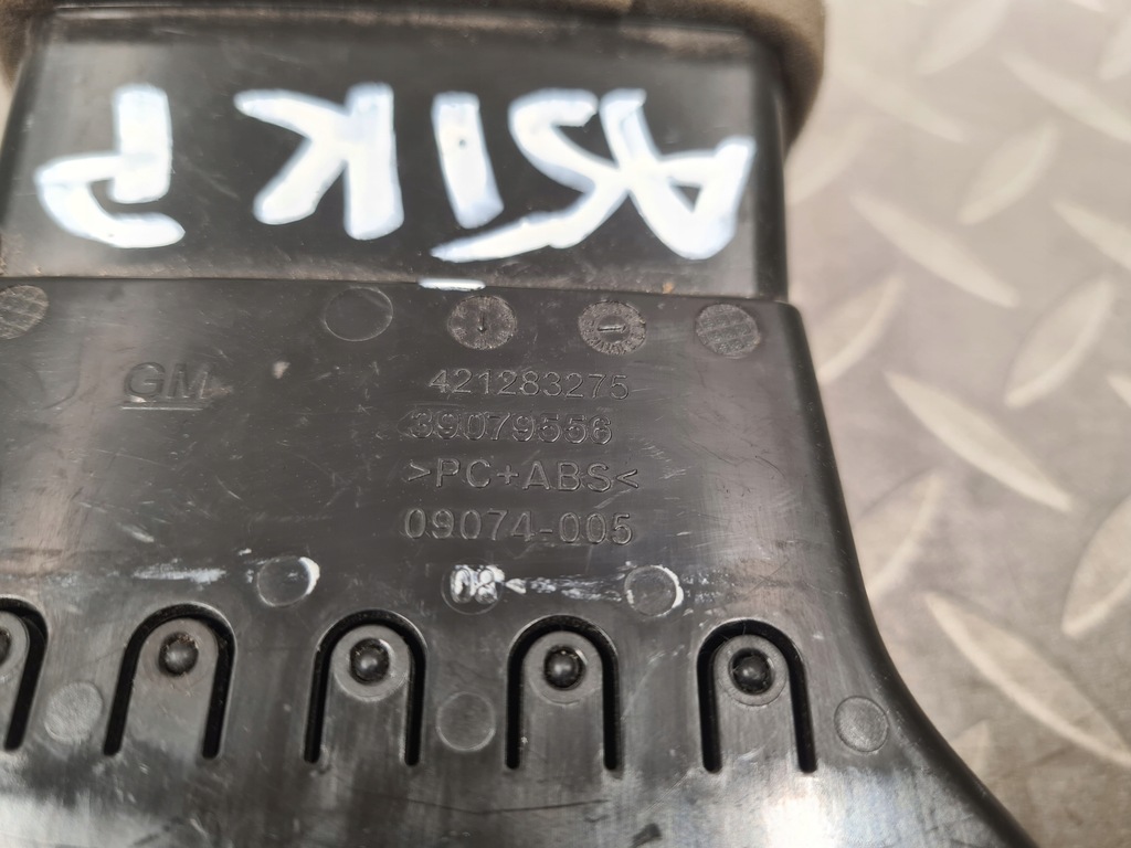 фото №7, Решітка впуск повітря обдув w desce права opel astra v k 39079556