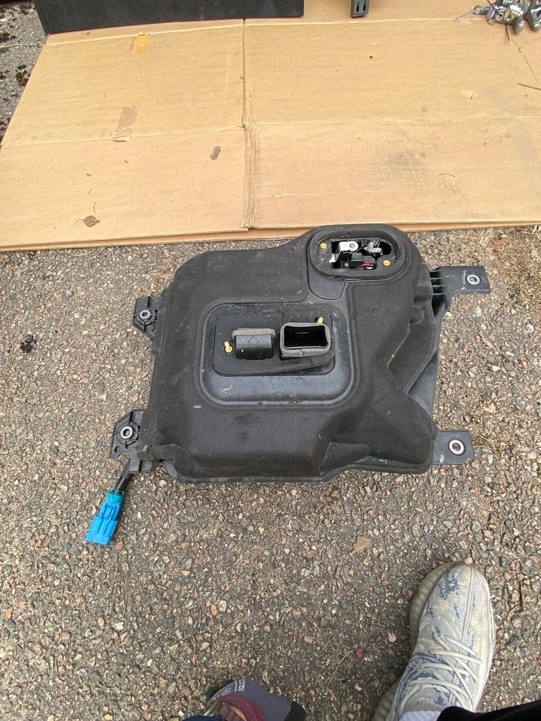 фото №3, Land rover range rover l461 акумулятор 12v