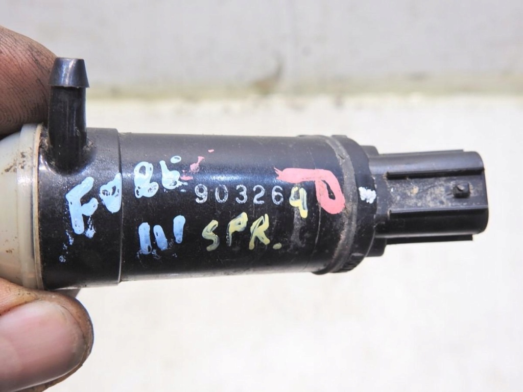 фото №2, Помпа распылителя subaru forester iii