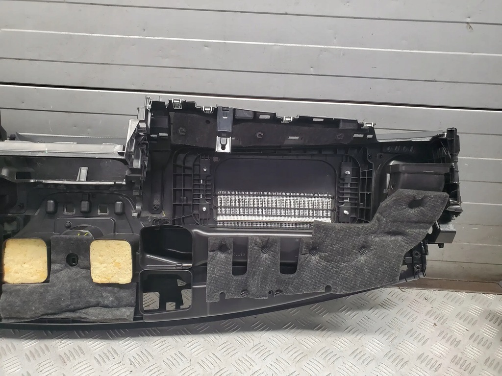 фото №6, Mercedes-benz cls c218 x218 a2186802287 панелі приладова, консоль