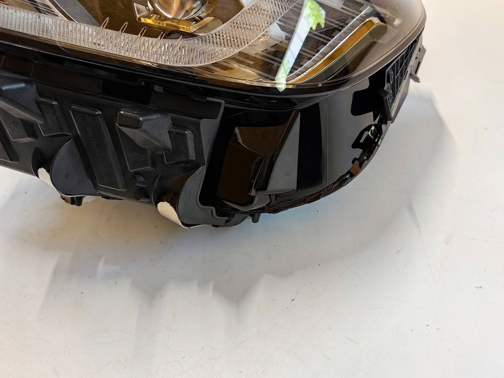 фото №9, Bmw 2 g42 cs gold- лампа full led ліва cała polecam