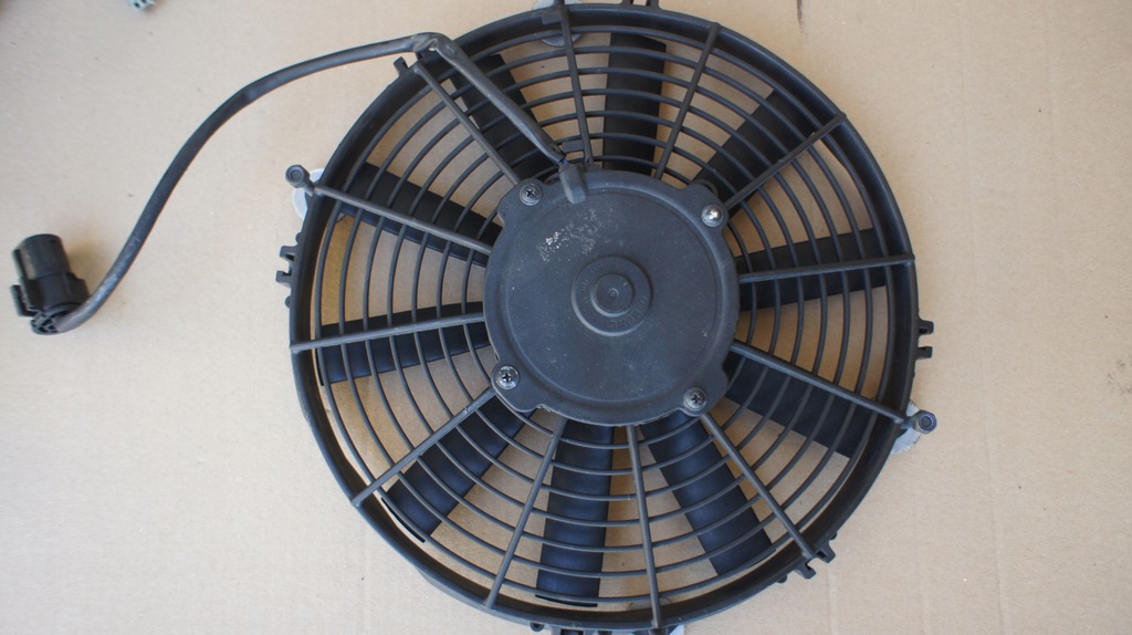 фото №13, Land rover defender 110 стекло кузовная левая