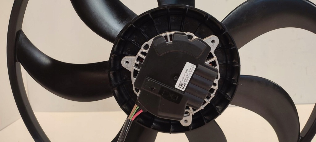 Mercedes w247 вентилятор двигатель вентилятора Недорого