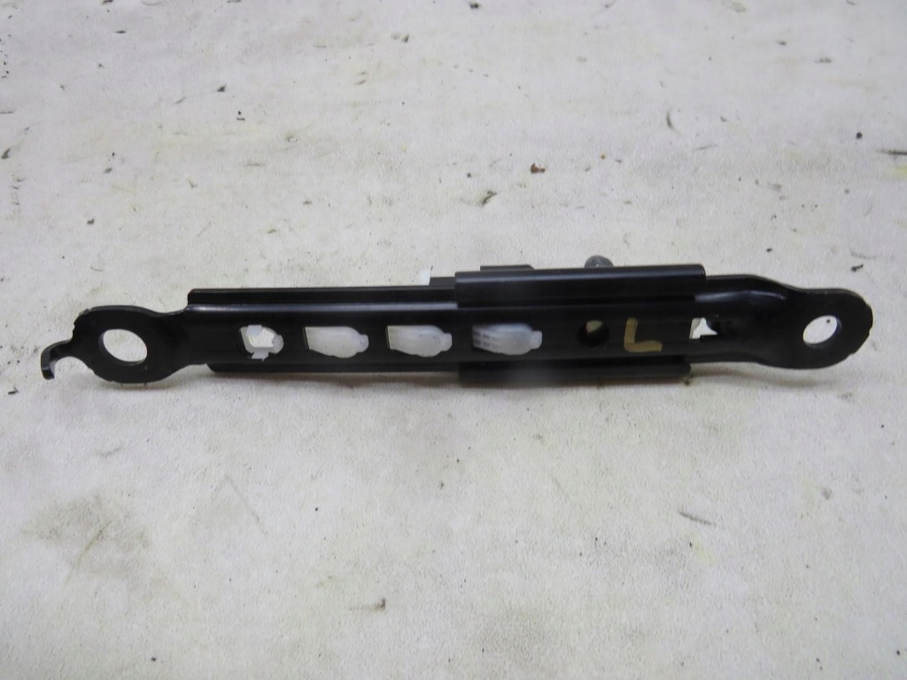 фото №1, Регулировка высоты поперечина prius 3 iii lift